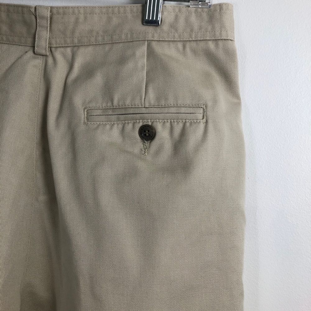 Liz Claiborne Size 12 Khaki Shorts! - Picture 4 of 5